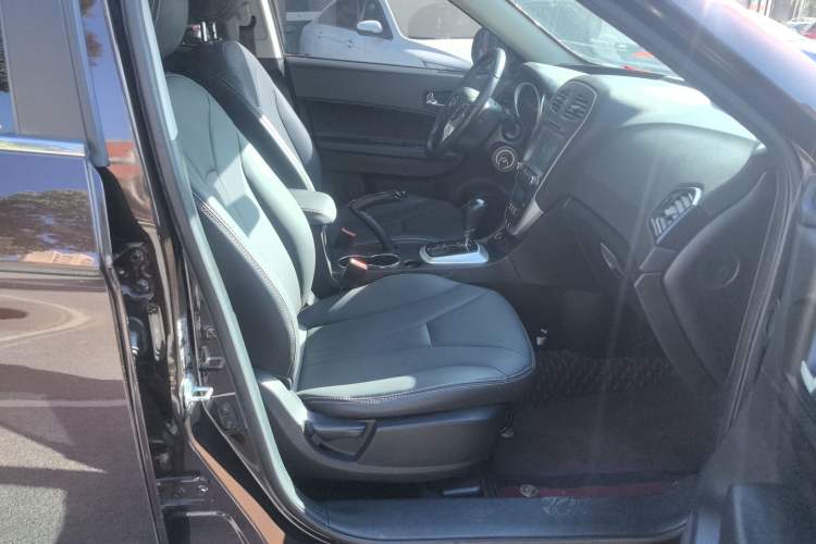 Used GAC Trumpchi GS5 Super 2015 2.0L Automatic Two-Wheel Drive Comfort Edition Right Front Seat