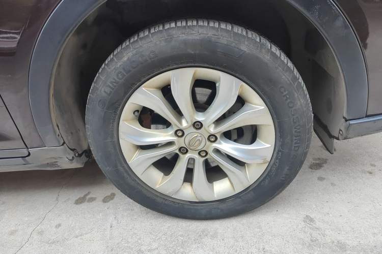 Used GAC Trumpchi GS5 Super 2015 1.8T Automatic Two-Wheel Drive Elite Edition Right Front Wheel Hub