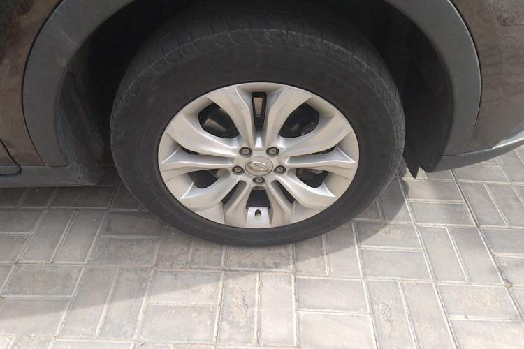 Used GAC Trumpchi GS5 Super 2015 2.0L Automatic Two-Wheel Drive Elite Edition Right Front Wheel Hub