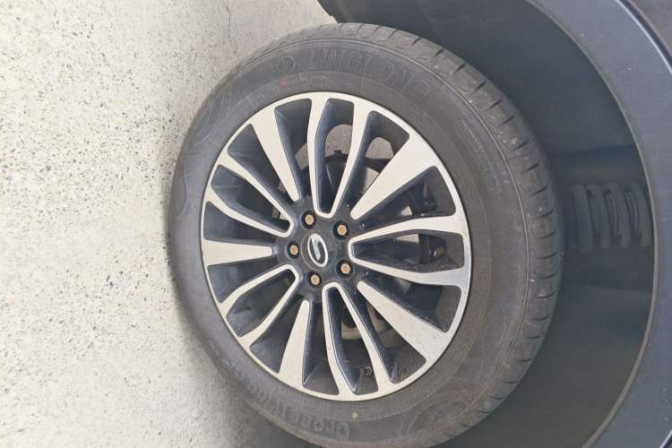Used GAC Trumpchi GS5 Super 2015 1.8T Automatic All-Wheel-Drive Luxury Edition Right Rear Wheel Hub