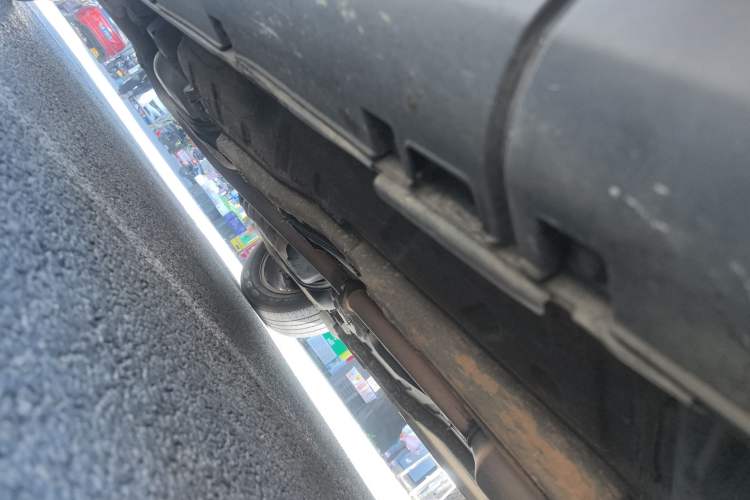 Used GAC Trumpchi GS5 Super 2015 2.0L Automatic Two-Wheel Drive Comfort Edition Right Side Sill