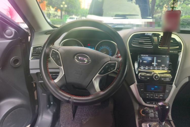 Used GAC Trumpchi GS5 Super 2015 2.0L Automatic Two-Wheel Drive Luxury Navigation Edition Steering Wheel