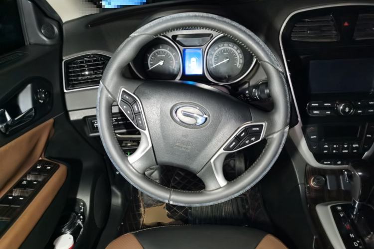 Used GAC Trumpchi GS5 Super 2015 1.8T Automatic All-Wheel-Drive Luxury Edition Steering Wheel