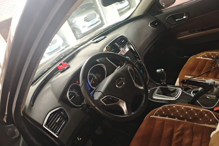 Used GAC Trumpchi GS5 Super 2015 2.0L Manual Two-Wheel Drive Elite Edition Steering Wheel