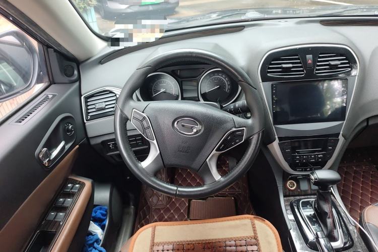Used GAC Trumpchi GS5 Super 2015 1.8T Automatic Two-Wheel Drive Elite Edition Steering Wheel