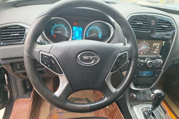 Used GAC Trumpchi GS5 Super 2015 1.8T Automatic All-Wheel-Drive Luxury Edition Steering Wheel