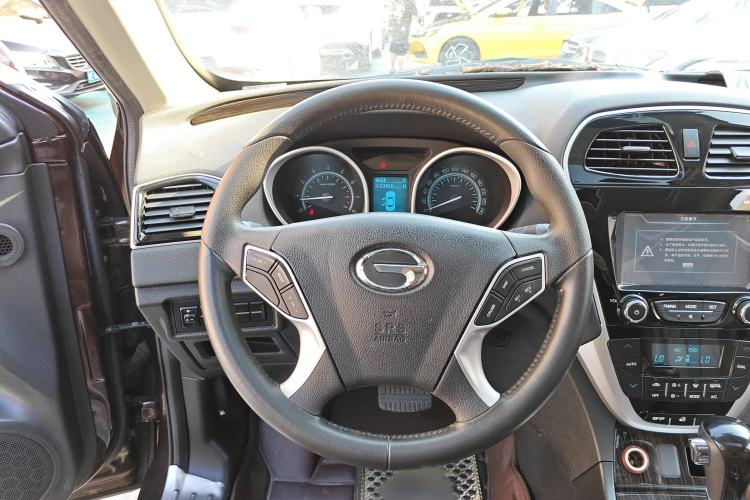 Used GAC Trumpchi GS5 Super 2015 1.8T Automatic All-Wheel-Drive Luxury Edition Steering Wheel