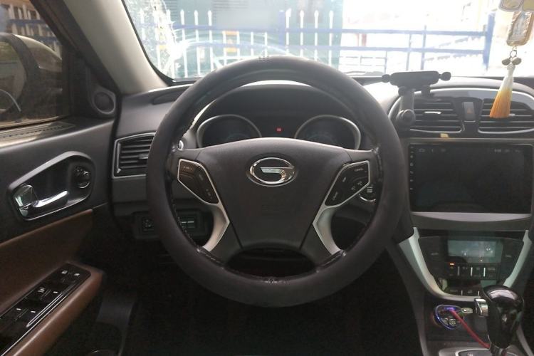Used GAC Trumpchi GS5 Super 2015 2.0L Automatic Two-Wheel Drive Elite Edition Steering Wheel