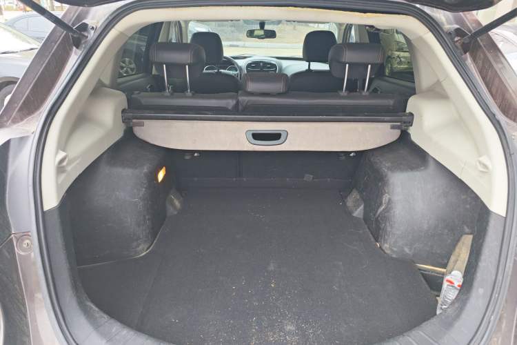 Used GAC Trumpchi GS5 Super 2015 1.8T Automatic All-Wheel-Drive Luxury Edition Trunk