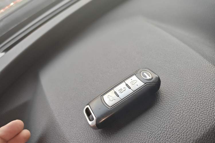 Used GAC Trumpchi GS5 Super 2015 1.8T Automatic Two-Wheel Drive Luxury Edition Vehicle Key