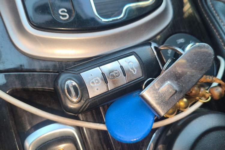 Used GAC Trumpchi GS5 Super 2015 1.8T Automatic All-Wheel-Drive Luxury Edition Vehicle Key