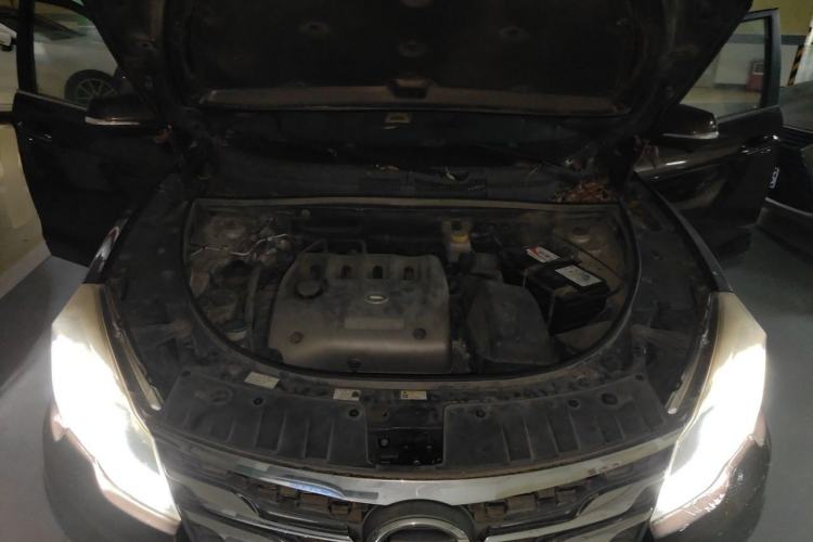 Used GAC Trumpchi GS5 Super 2015 2.0L Automatic Two-Wheel Drive Luxury Navigation Edition Engine Bay