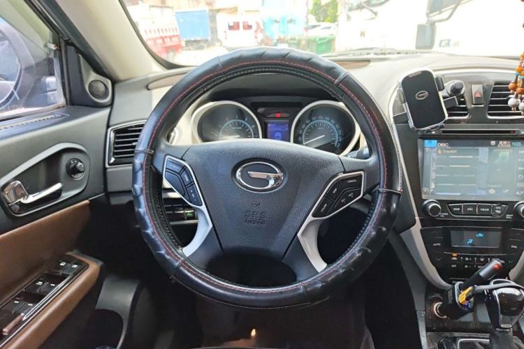 Used GAC Trumpchi GS5 Super 2015 1.8T Automatic Two-Wheel Drive Elite Edition Steering Wheel