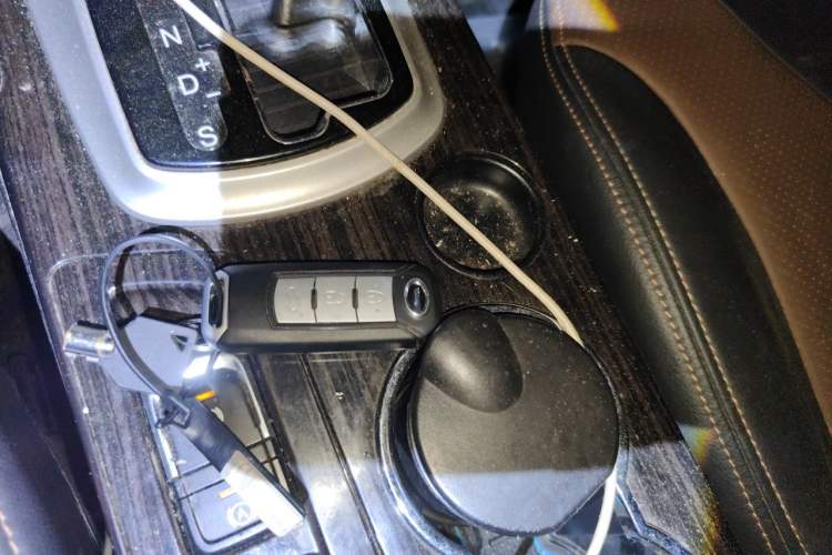 Used GAC Trumpchi GS5 Super 2015 2.0L Automatic Two-Wheel Drive Luxury Navigation Edition Vehicle Key