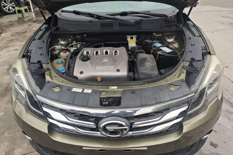 Used GAC Trumpchi GS5 Super 2015 2.0L Automatic Two-Wheel Drive Luxury Navigation Edition Engine Bay
