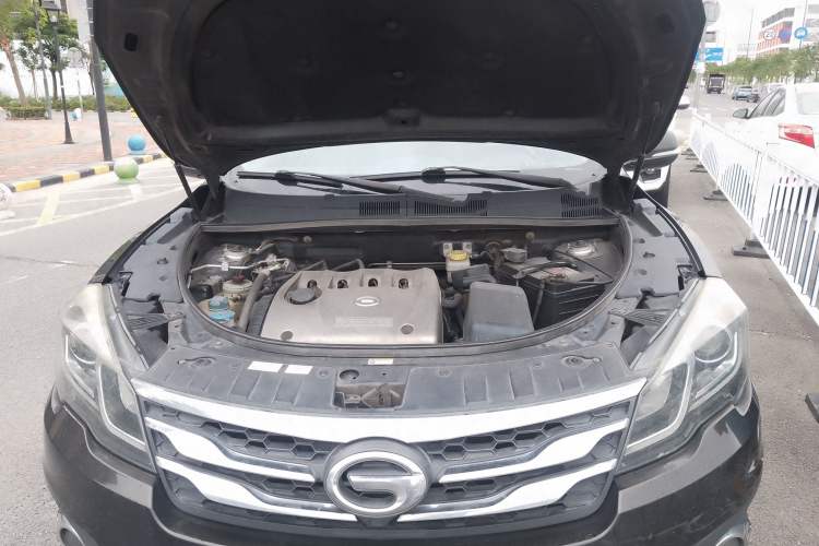 Used GAC Trumpchi GS5 Super 2015 2.0L Automatic Two-Wheel Drive Elite Edition Engine Bay