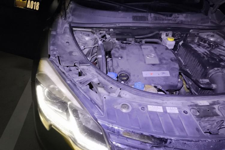 Used GAC Trumpchi GS5 Super 2015 1.8T Automatic Two-Wheel Drive Luxury Edition Engine Bay Right