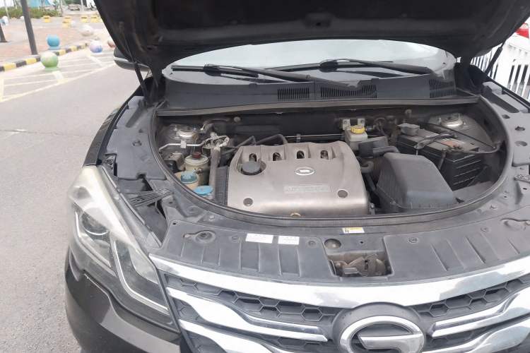 Used GAC Trumpchi GS5 Super 2015 2.0L Automatic Two-Wheel Drive Elite Edition Engine Bay Right