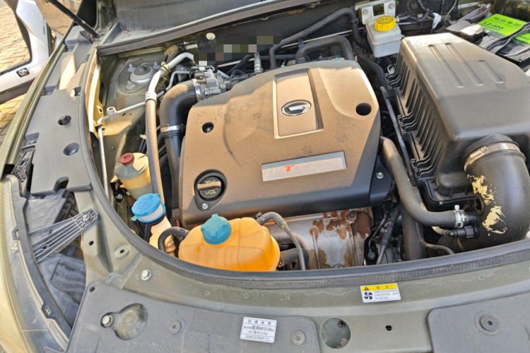 Used GAC Trumpchi GS5 Super 2015 1.8T Automatic Two-Wheel Drive Luxury Edition Engine Bay Right