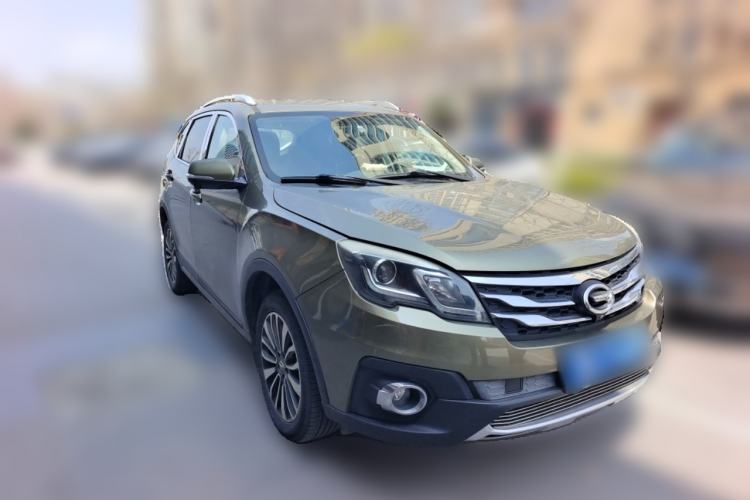 Used GAC Trumpchi GS5 Super 2015 2.0L Automatic Two-Wheel Drive Luxury Navigation Edition Front Right 45 Deg
