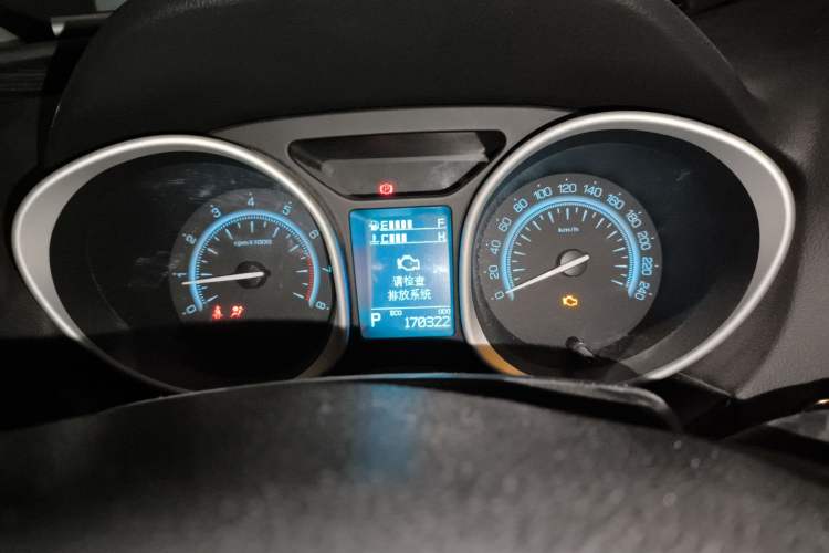 Used GAC Trumpchi GS5 Super 2015 1.8T Automatic Two-Wheel Drive Luxury Edition Instrument Cluster