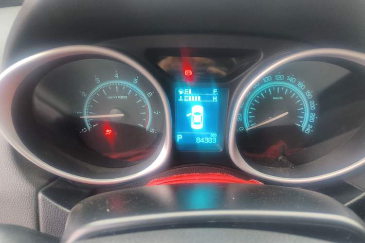 Used GAC Trumpchi GS5 Super 2015 2.0L Automatic Two-Wheel Drive Luxury Navigation Edition Instrument Cluster