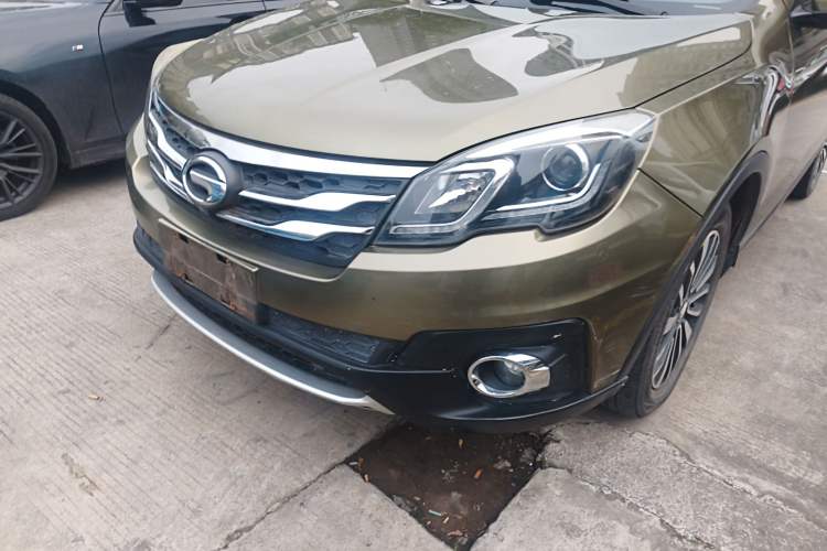 Used GAC Trumpchi GS5 Super 2015 2.0L Automatic Two-Wheel Drive Luxury Navigation Edition Left Front Headlight