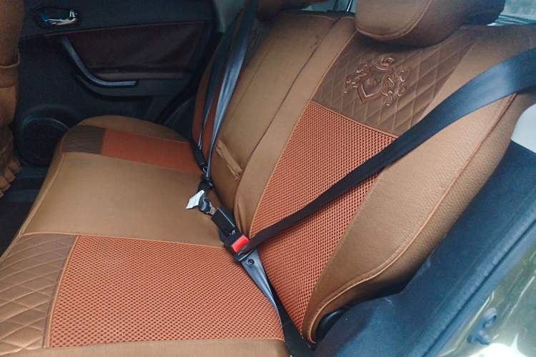 Used GAC Trumpchi GS5 Super 2015 2.0L Automatic Two-Wheel Drive Luxury Navigation Edition Left Rear Seat