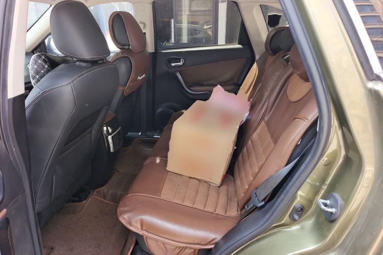 Used GAC Trumpchi GS5 Super 2015 2.0L Automatic Two-Wheel Drive Luxury Navigation Edition Left Rear Seat
