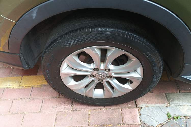 Used GAC Trumpchi GS5 Super 2015 1.8T Automatic Two-Wheel Drive Elite Edition Right Rear Wheel Hub