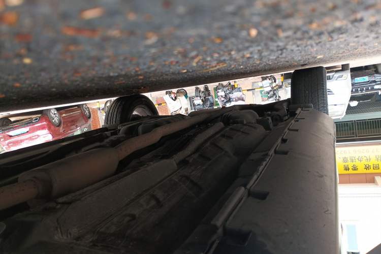 Used GAC Trumpchi GS5 Super 2015 1.8T Automatic Two-Wheel Drive Elite Edition Right Side Sill