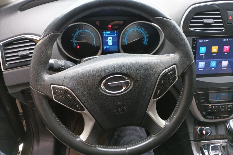 Used GAC Trumpchi GS5 Super 2015 1.8T Automatic Two-Wheel Drive Elite Edition Steering Wheel