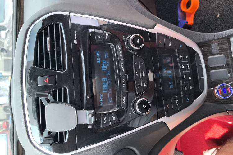 Used GAC Trumpchi GS5 Super 2015 2.0L Manual Two-Wheel Drive Comfort Edition Audio And AC Panel
