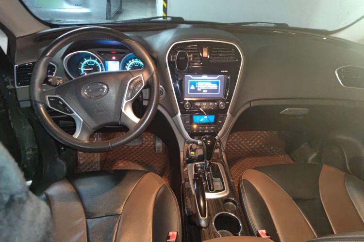 Used GAC Trumpchi GS5 Super 2015 2.0L Automatic Two-Wheel Drive Elite Edition Center Console