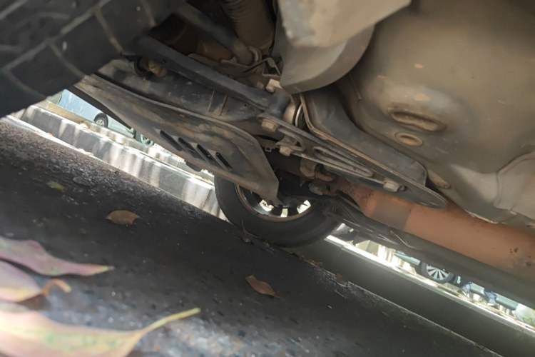 Used GAC Trumpchi GS5 Super 2015 2.0L Automatic Two-Wheel Drive Elite Edition Chassis Front Left