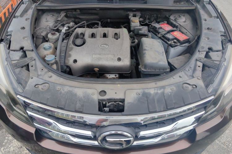 Used GAC Trumpchi GS5 Super 2015 2.0L Automatic Two-Wheel Drive Luxury Navigation Edition Engine Bay