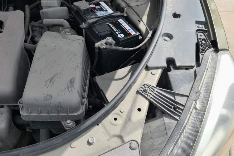 Used GAC Trumpchi GS5 Super 2015 2.0L Manual Two-Wheel Drive Comfort Edition Engine Bay Left