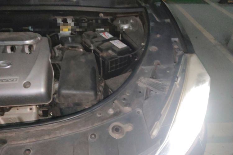 Used GAC Trumpchi GS5 Super 2015 2.0L Automatic Two-Wheel Drive Luxury Navigation Edition Engine Bay Left