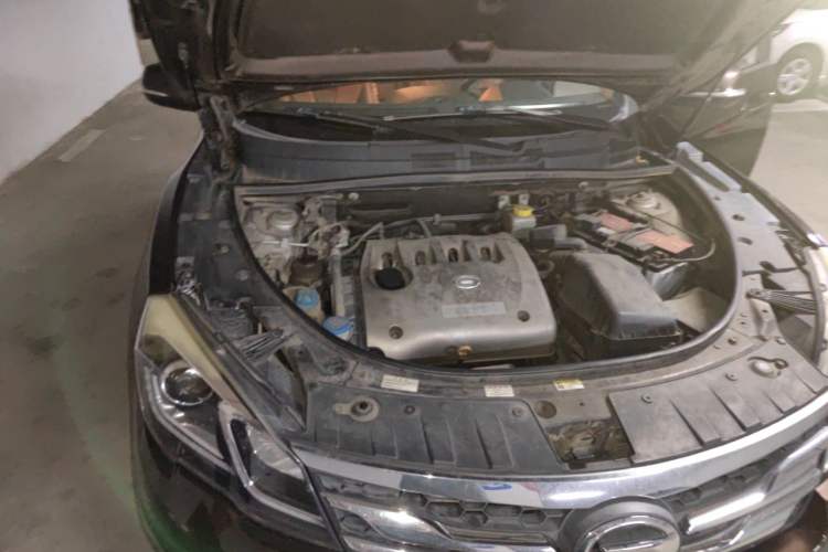 Used GAC Trumpchi GS5 Super 2015 2.0L Automatic Two-Wheel Drive Elite Edition Engine Bay Right