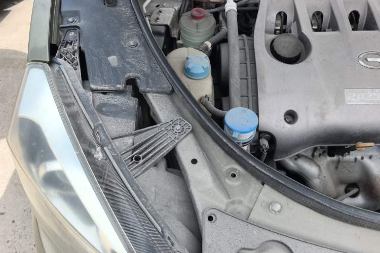 Used GAC Trumpchi GS5 Super 2015 2.0L Manual Two-Wheel Drive Comfort Edition Engine Bay Right