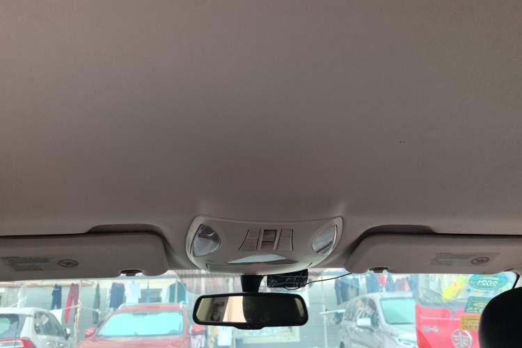 Used GAC Trumpchi GS5 Super 2015 2.0L Manual Two-Wheel Drive Comfort Edition Headliner