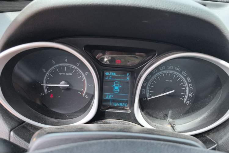 Used GAC Trumpchi GS5 Super 2015 2.0L Manual Two-Wheel Drive Comfort Edition Instrument Cluster