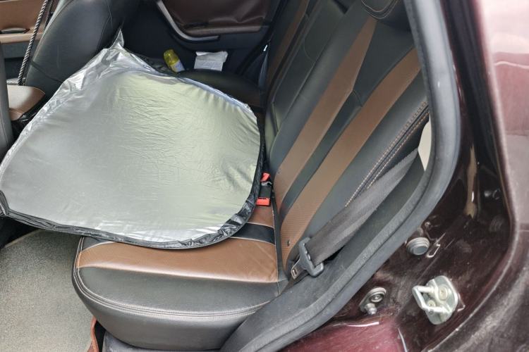 Used GAC Trumpchi GS5 Super 2015 2.0L Automatic Two-Wheel Drive Elite Edition Left Rear Seat