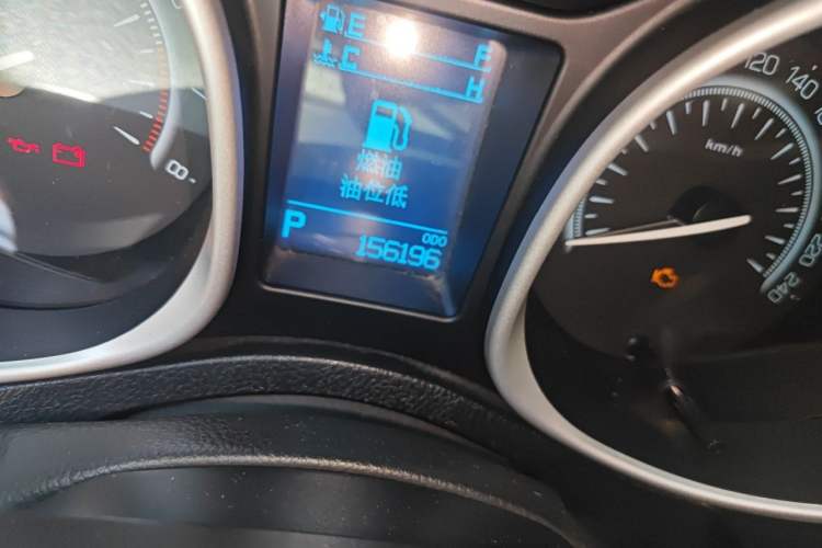 Used GAC Trumpchi GS5 Super 2015 2.0L Automatic Two-Wheel Drive Elite Edition Odometer Close Up