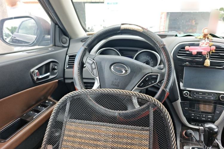 Used GAC Trumpchi GS5 Super 2015 2.0L Automatic Two-Wheel Drive Elite Edition Steering Wheel