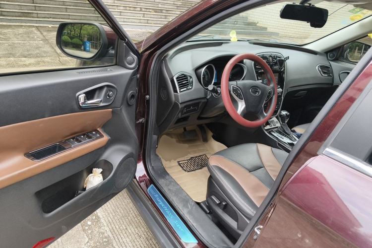 Used GAC Trumpchi GS5 Super 2015 1.8T Automatic Two-Wheel Drive Luxury Navigation Edition Driver Seat