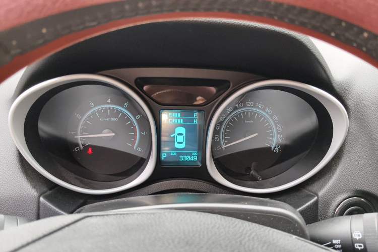 Used GAC Trumpchi GS5 Super 2015 1.8T Automatic Two-Wheel Drive Luxury Navigation Edition Instrument Cluster