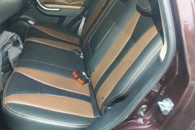 Used GAC Trumpchi GS5 Super 2015 2.0L Automatic Two-Wheel Drive Luxury Navigation Edition Left Rear Seat