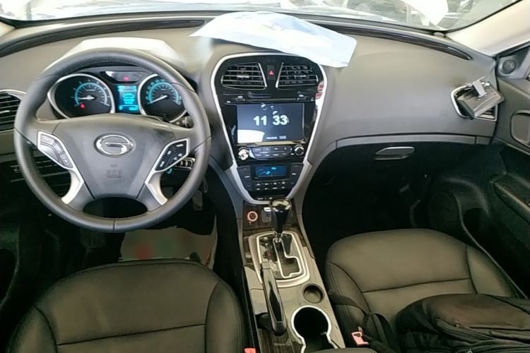 Used GAC Trumpchi GS5 Super 2015 2.0L Automatic Two-Wheel Drive Comfort Edition Center Console