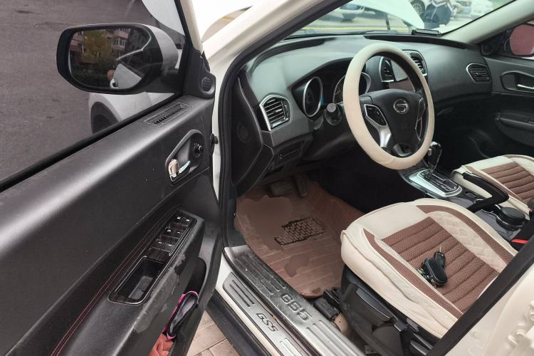 Used GAC Trumpchi GS5 Super 2015 2.0L Automatic Two-Wheel Drive Comfort Edition Driver Seat
